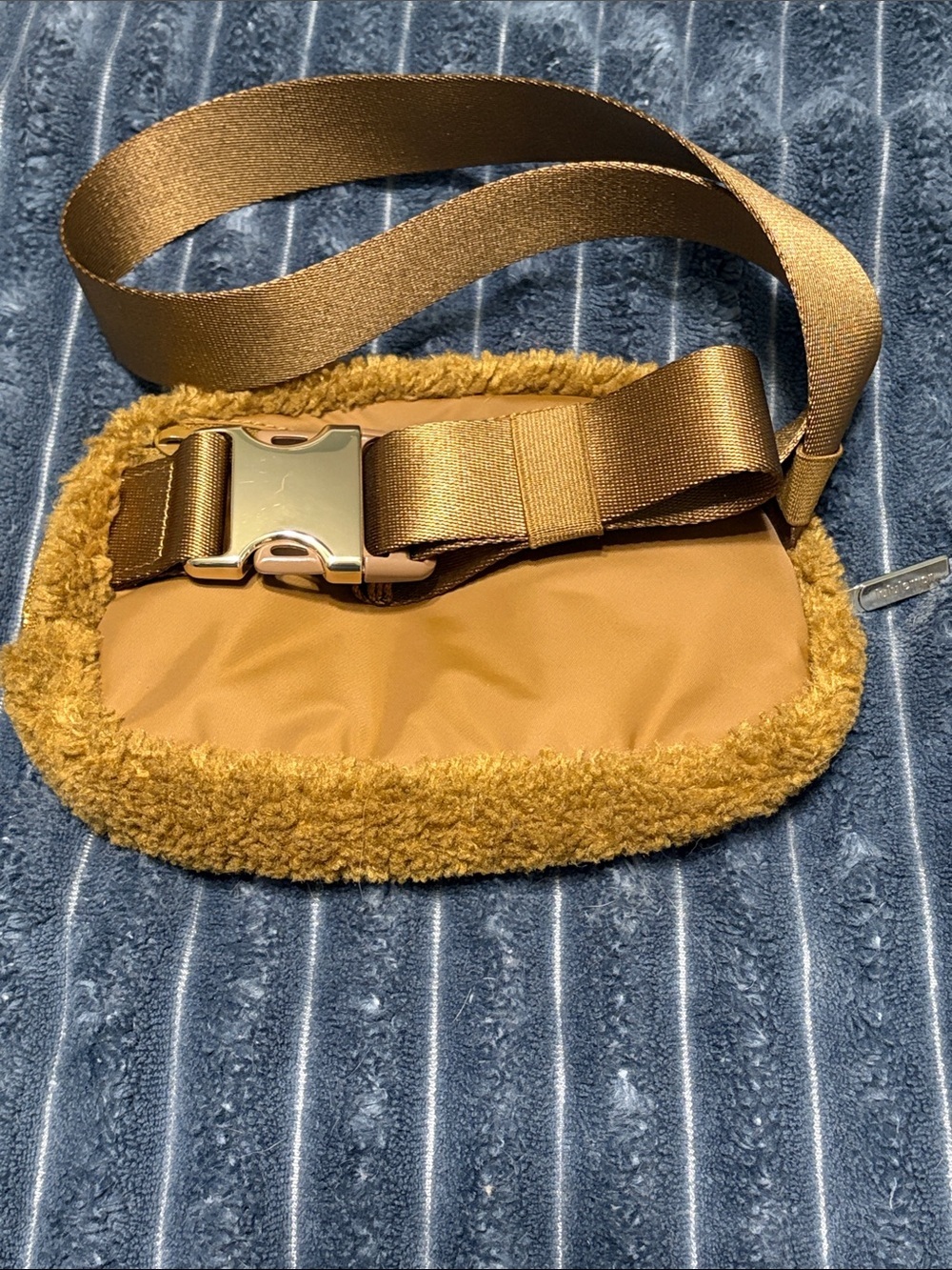 NWOT Lululemon Belt Bag Everywhere Belt Bag 1L Fleece Burnt Caramel Sold Out - Picture 10 of 13